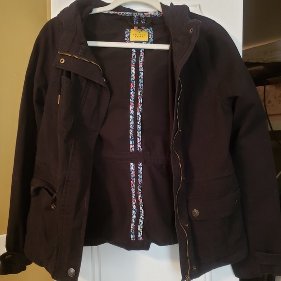 Jacket - Picture 1 of 2